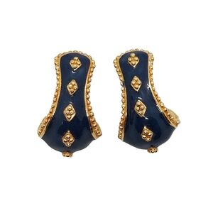 AVON VINTAGE ETRUSCAN REVIVAL STYLE GOLDTONE & NAVY BLUE ENAMEL CLIP ON EARRINGS